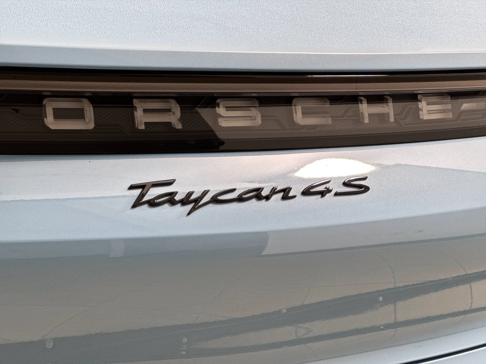 Certified 2024 Porsche Taycan 4S w/ Premium Package AWD/4WD image 27