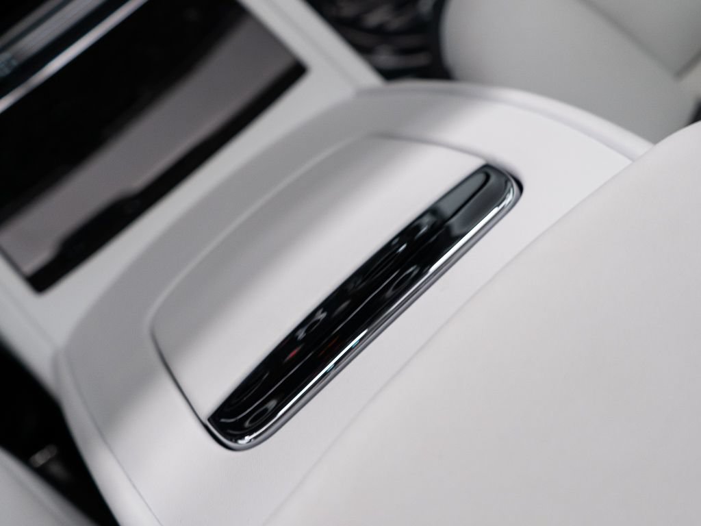 Certified 2023 Rolls-Royce Phantom Sedan RWD image 40