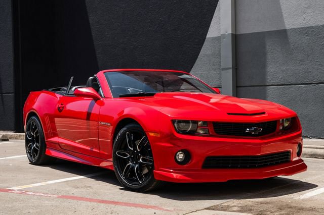 Used 2012 Chevrolet Camaro SS w/ RS Package image 32