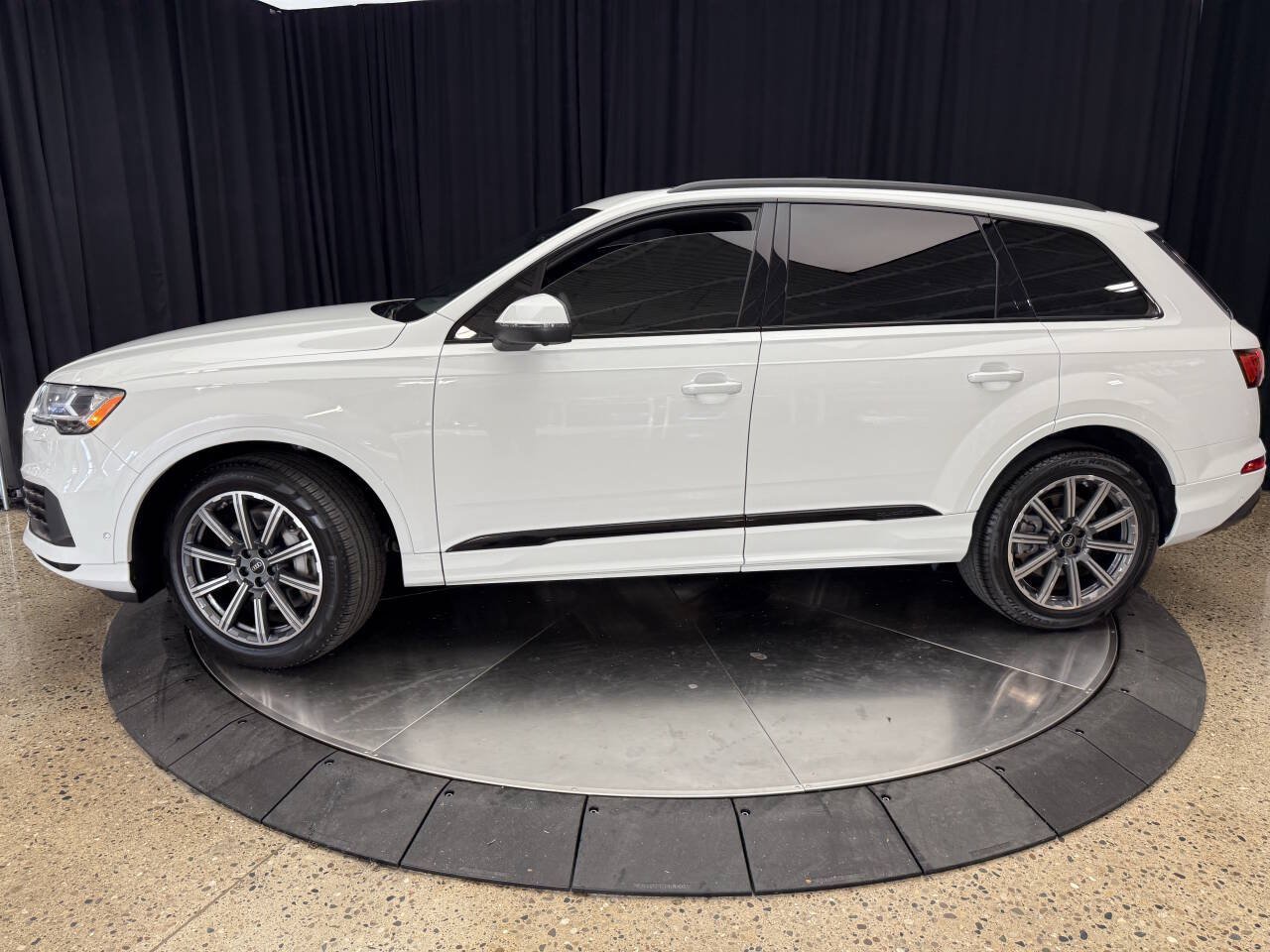 Used 2022 Audi Q7 2.0T Premium Plus w/ Premium Plus Package AWD/4WD image 4