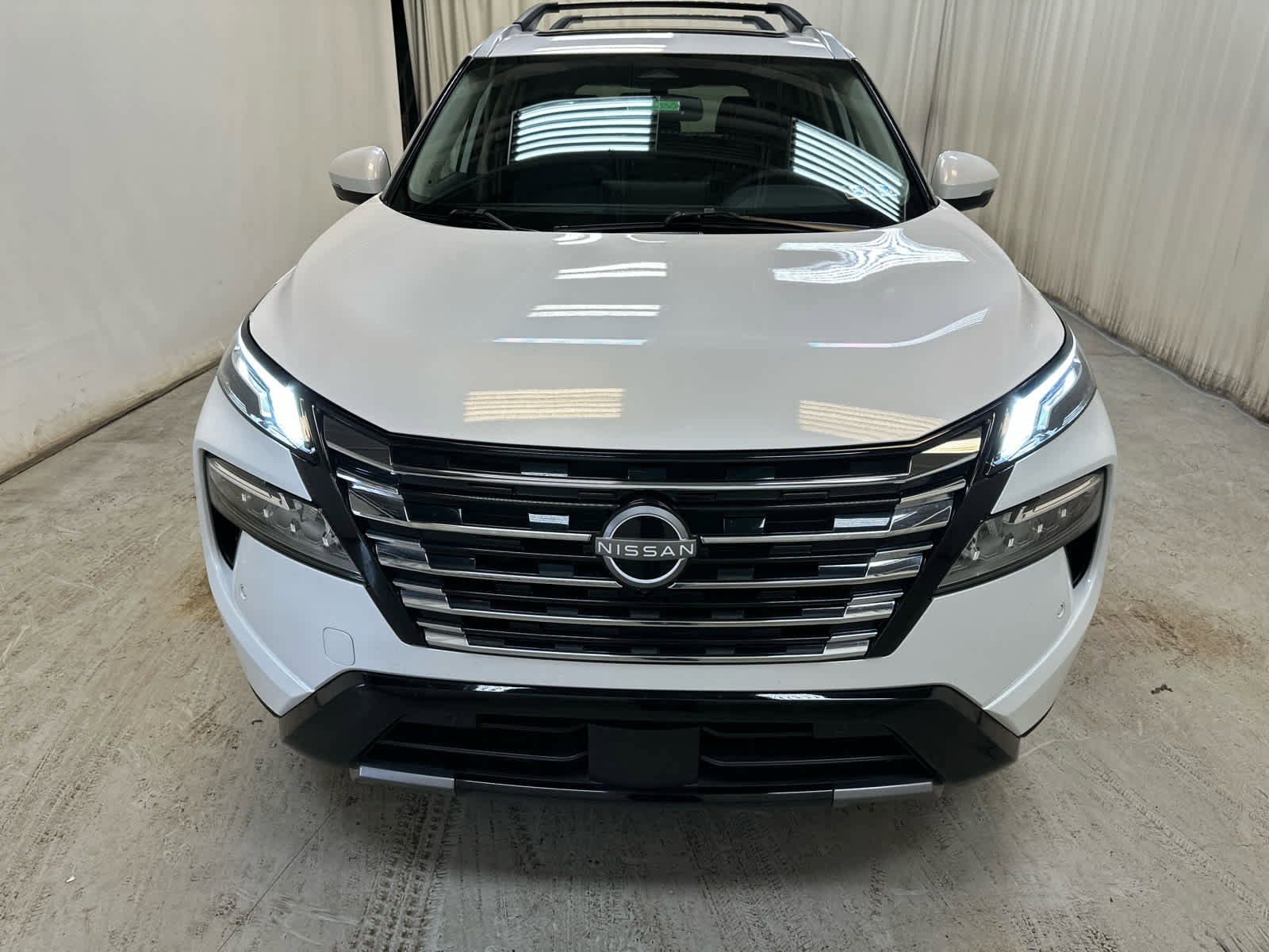 Certified 2025 Nissan Rogue Platinum image 7