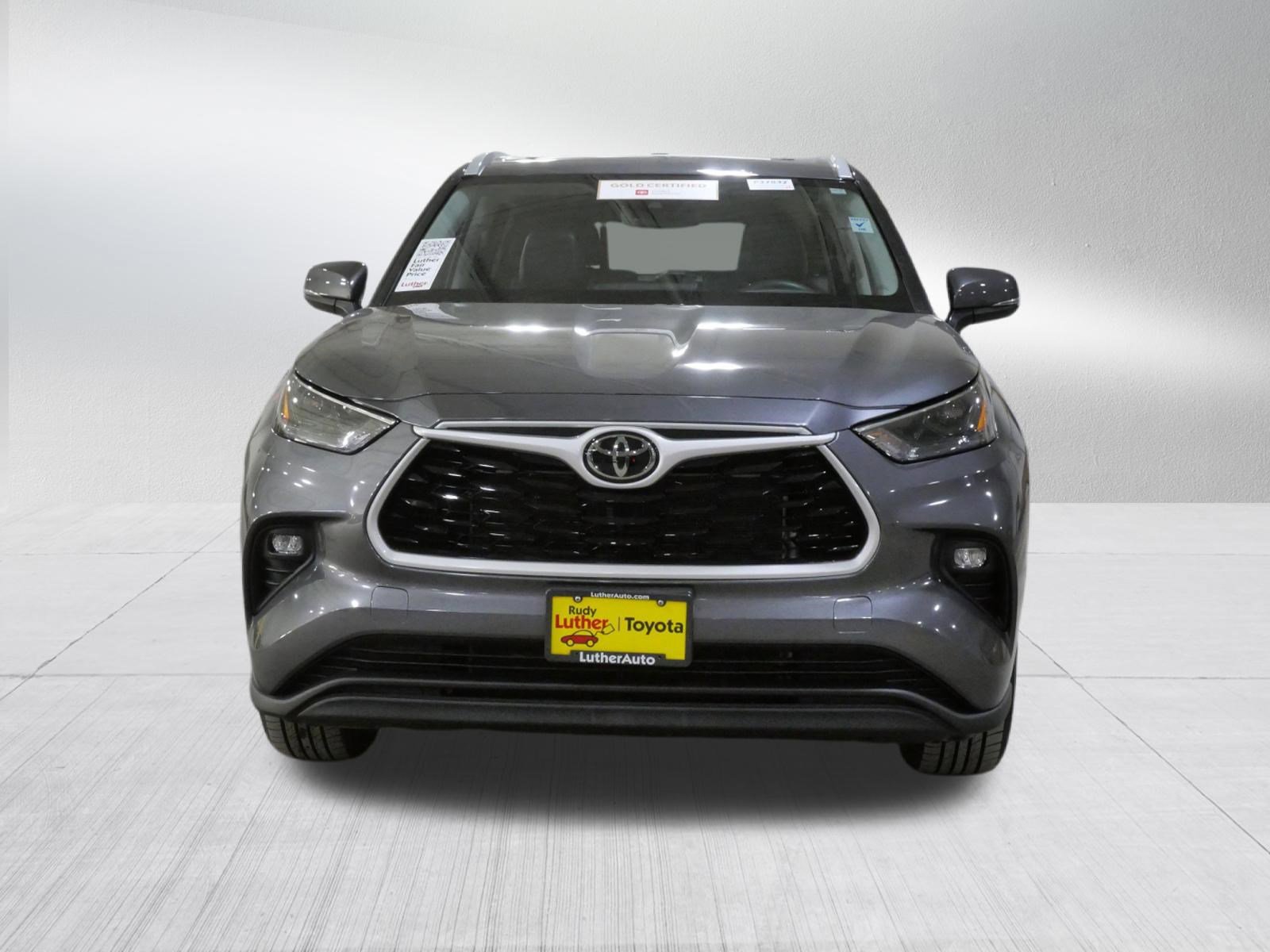 Used 2024 Toyota Highlander XLE video 2