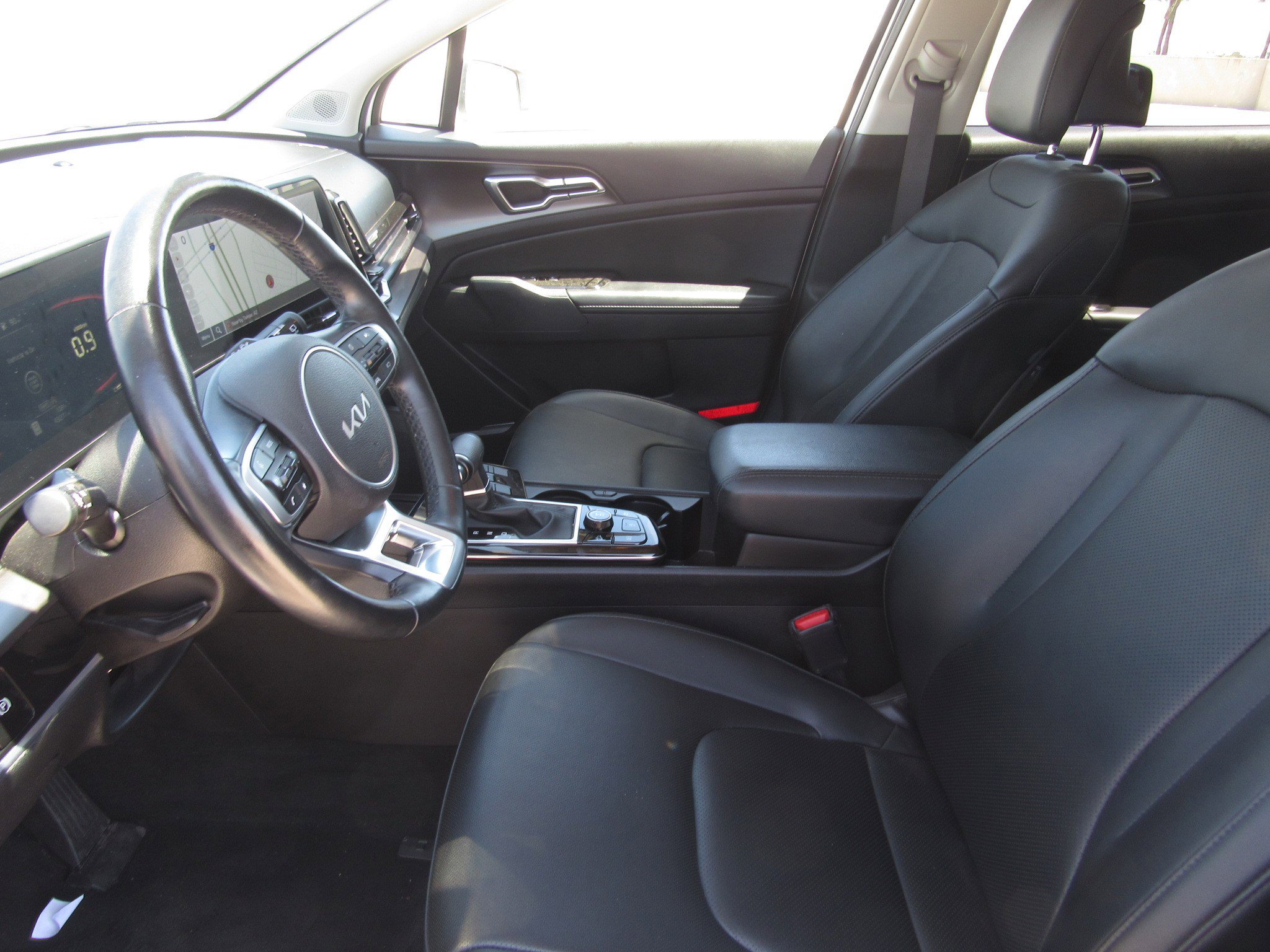 Used 2023 Kia Sportage EX image 15