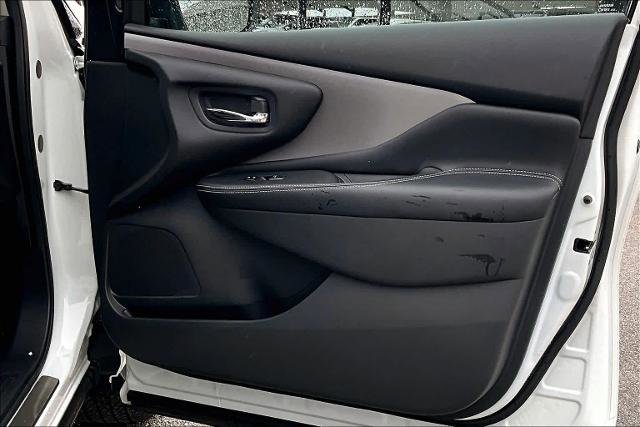 Certified 2024 Nissan Murano SV w/ SV Midnight Edition Package image 22
