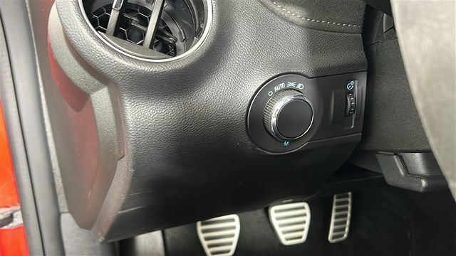 Used 2015 Chevrolet Camaro Z/28 RWD image 19