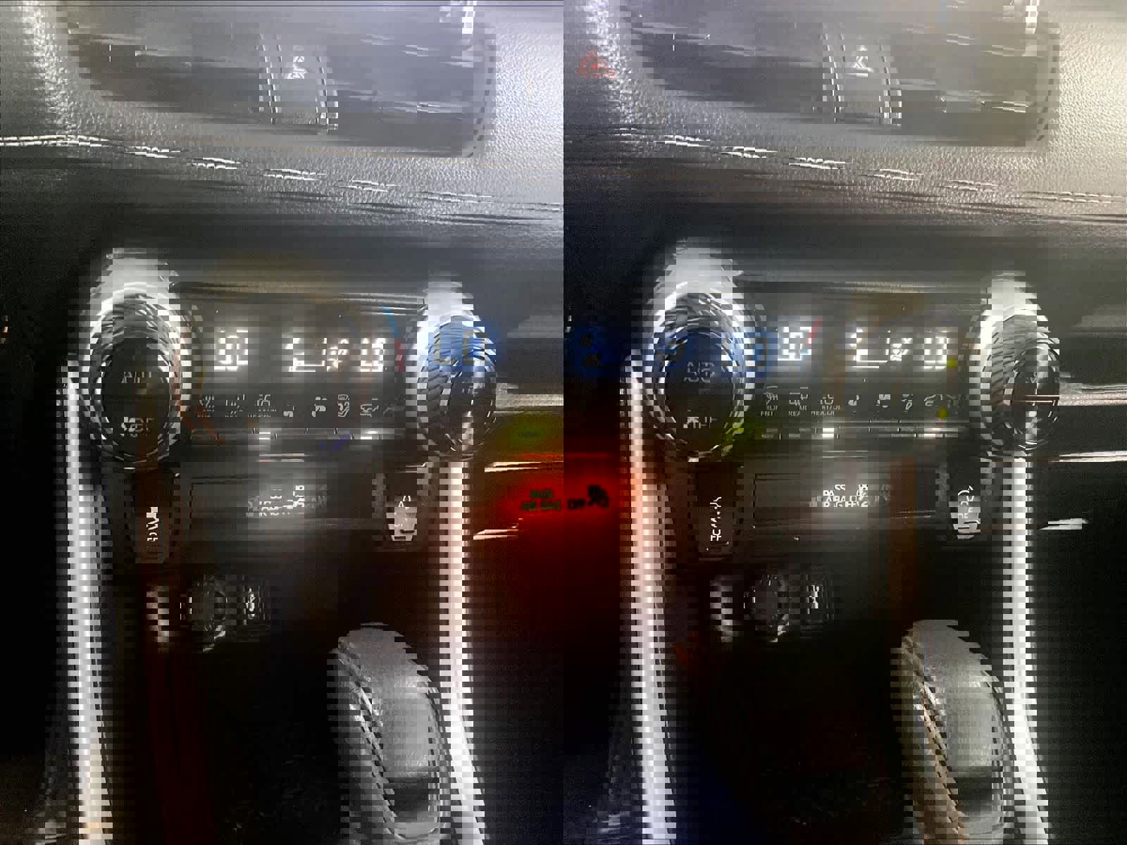 Certified 2024 Toyota RAV4 XLE FWD image 25