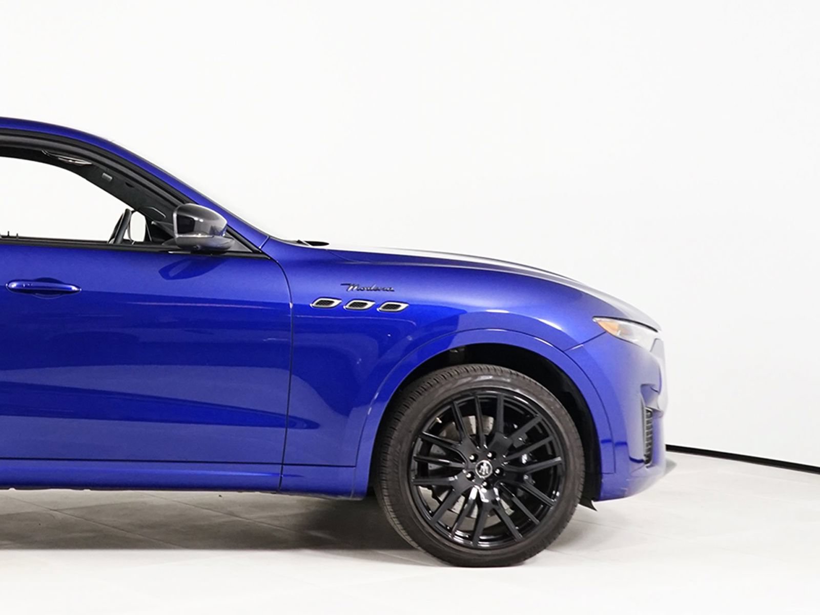Used 2022 Maserati Levante Modena AWD/4WD image 15