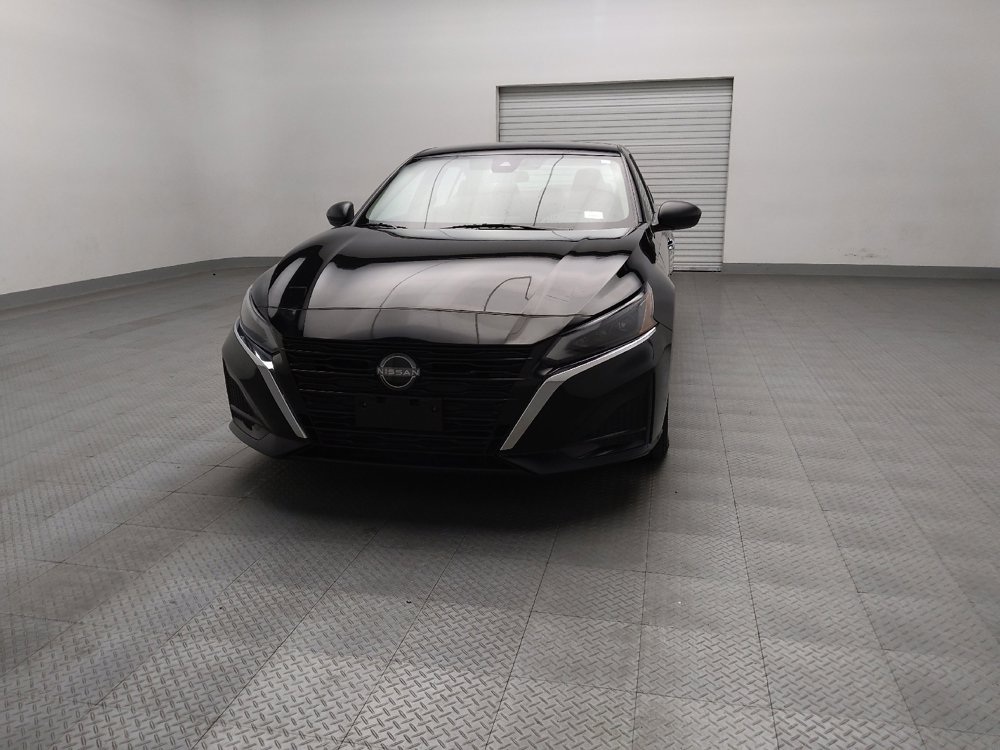 Used 2024 Nissan Altima 2.5 SV image 15