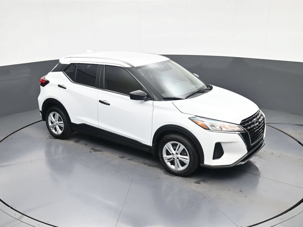 Certified 2025 Nissan Kicks Play S FWD image 27