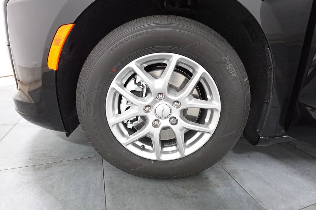 New 2027 Chrysler Pacifica Select FWD image 30