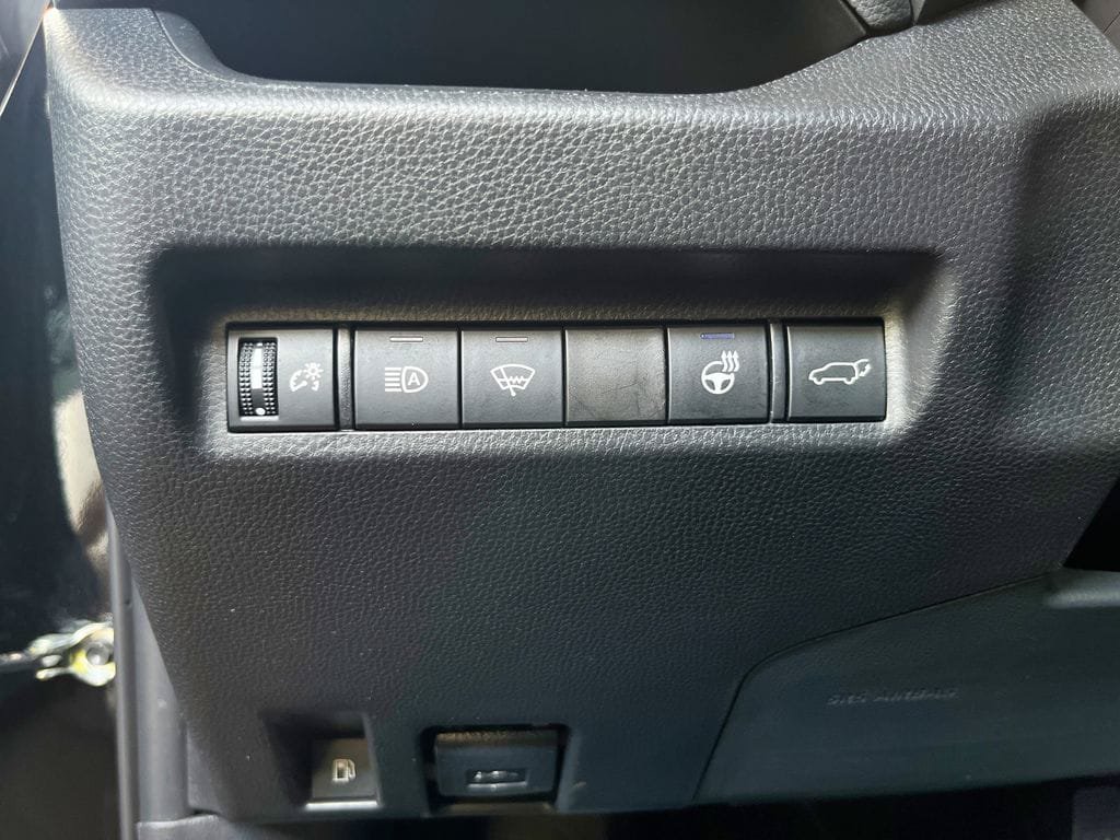 Used 2022 Toyota RAV4 SE w/ Convenience Package AWD/4WD image 74