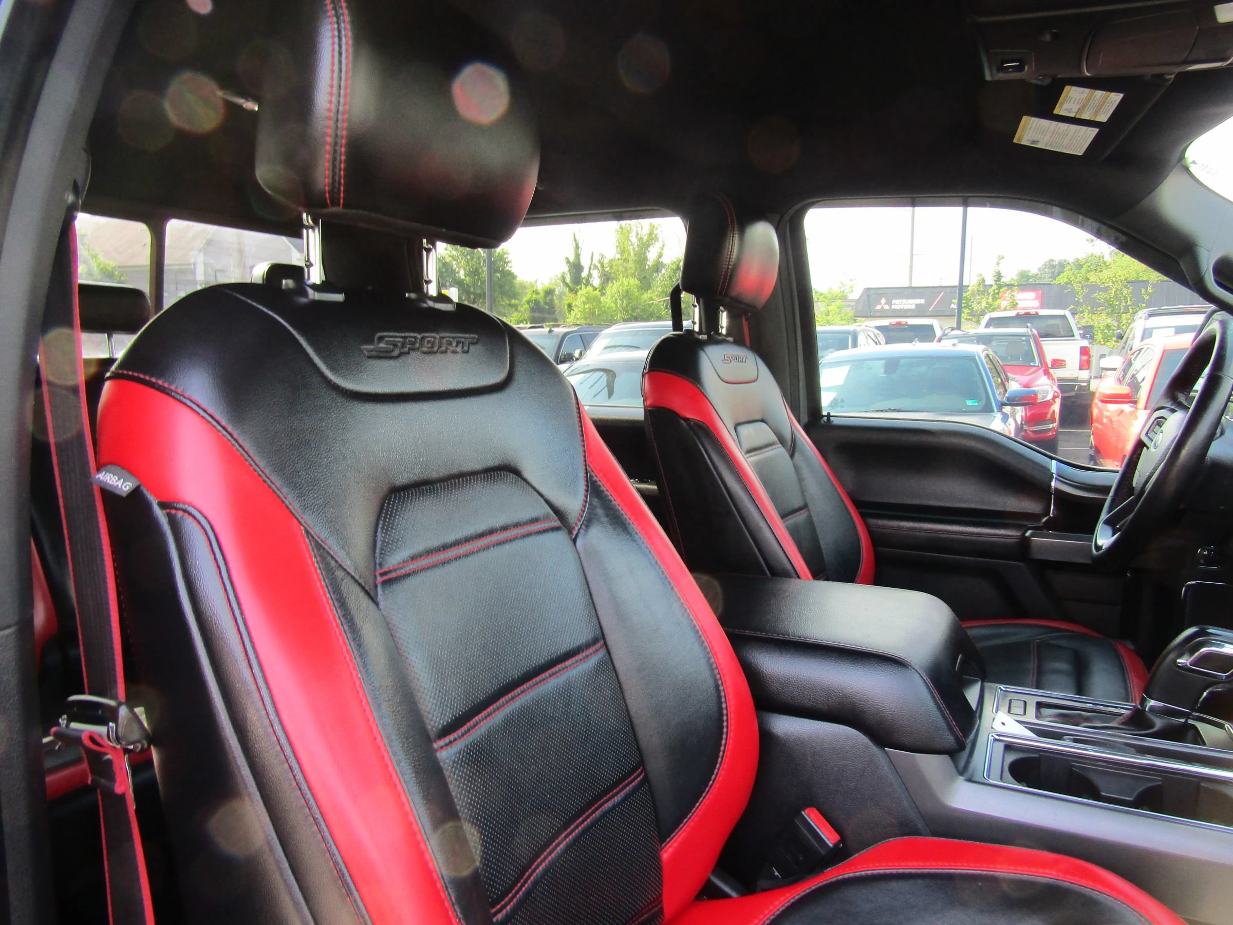 Used 2019 Ford F150 Lariat w/ Equipment Group 502A Luxury AWD/4WD image 12