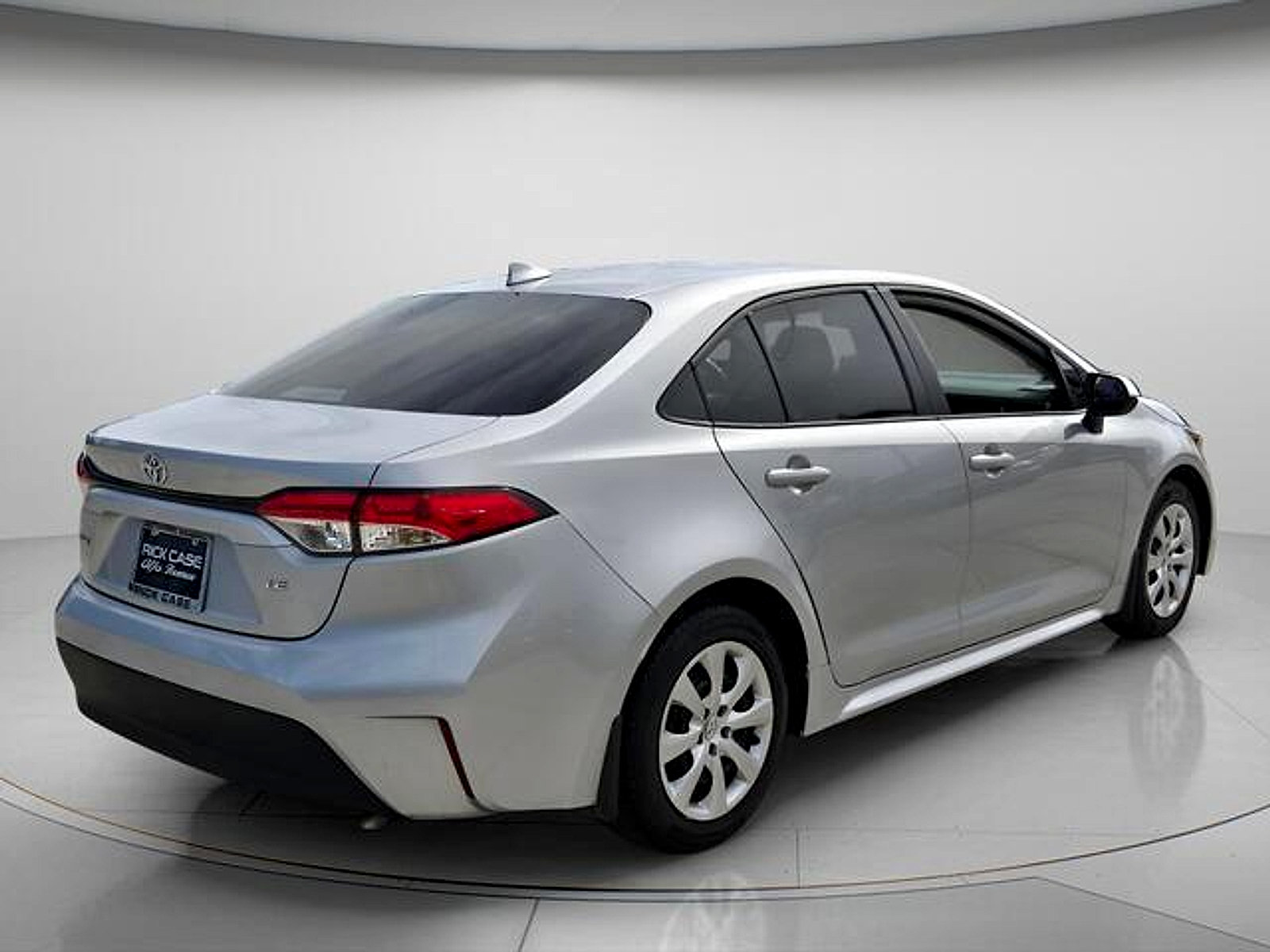 Used 2026 Toyota Corolla LE FWD image 7