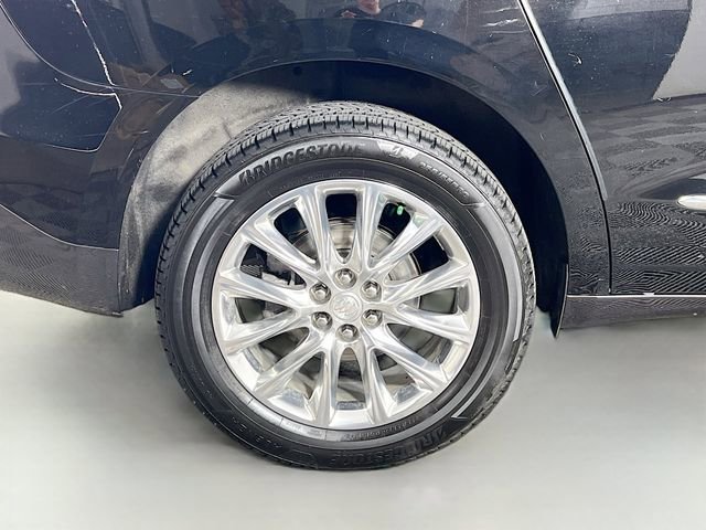 Used 2020 Buick Enclave Premium w/ Sun and Sites Package AWD/4WD image 39