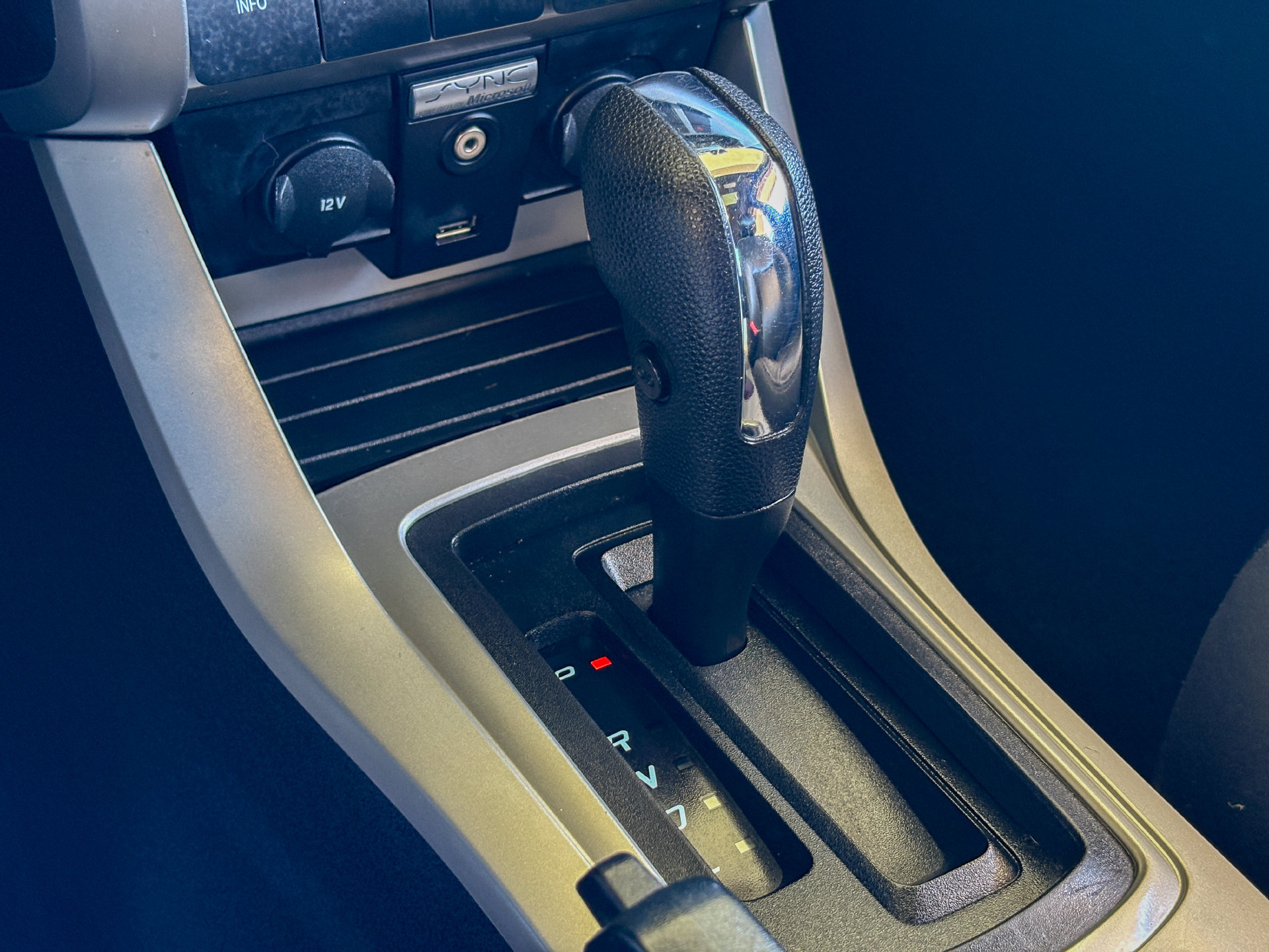 Used 2010 Ford Focus SEL FWD image 21