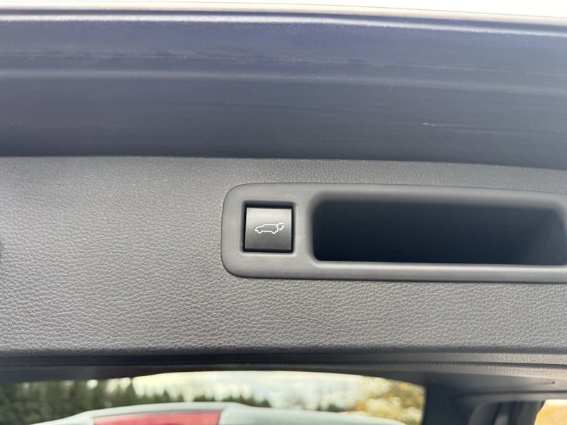 Certified 2023 Toyota Highlander XSE image 42