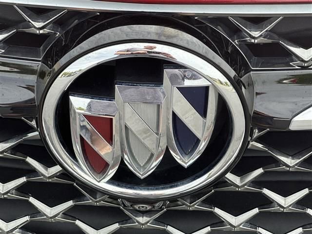 Used 2023 Buick Envision Avenir image 32