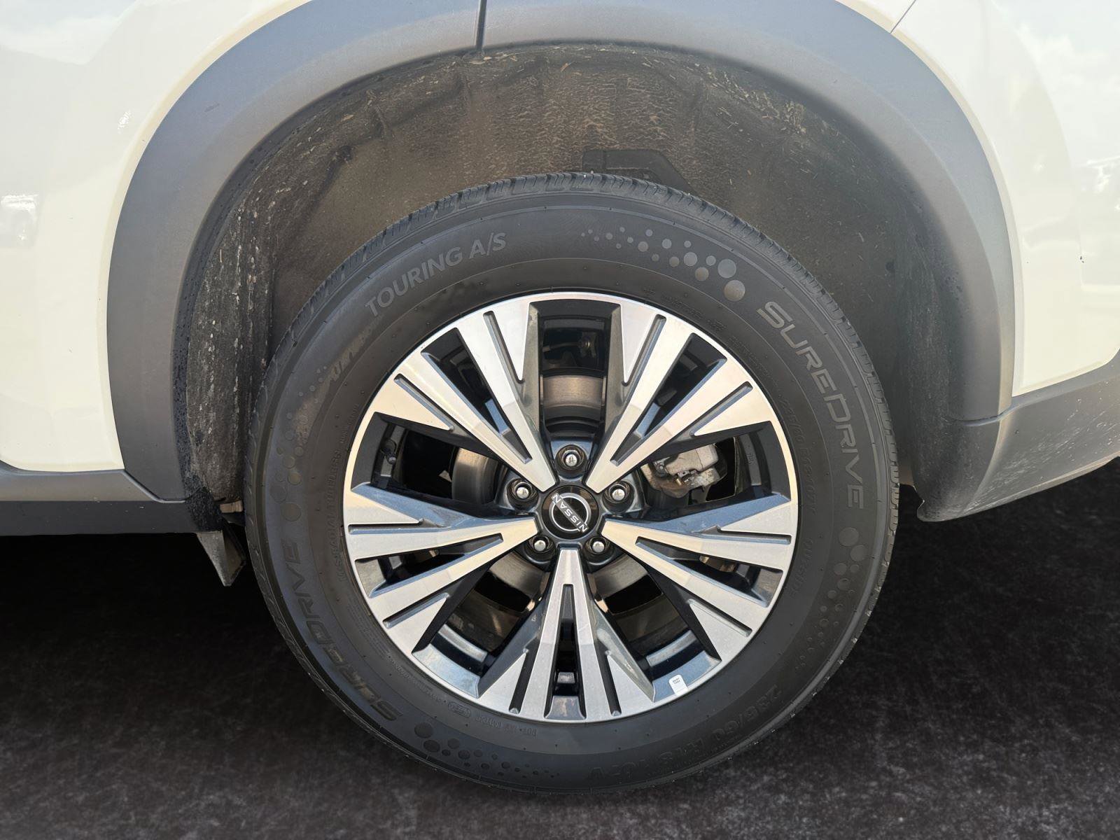 Used 2023 Nissan Rogue SV AWD/4WD image 15