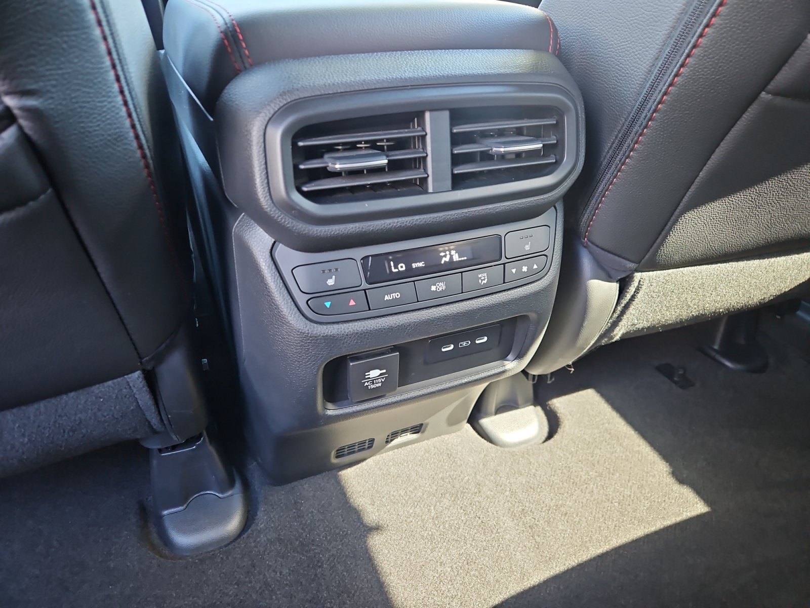 Used 2024 Honda Passport Black Edition image 13