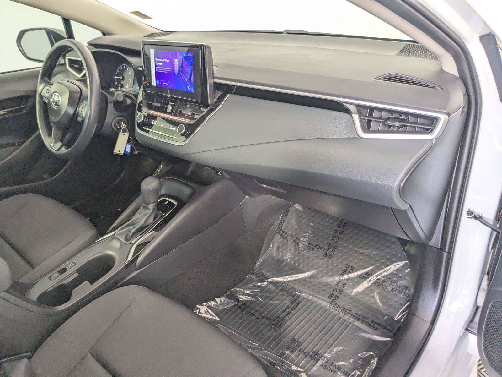 Certified 2025 Toyota Corolla LE FWD image 29