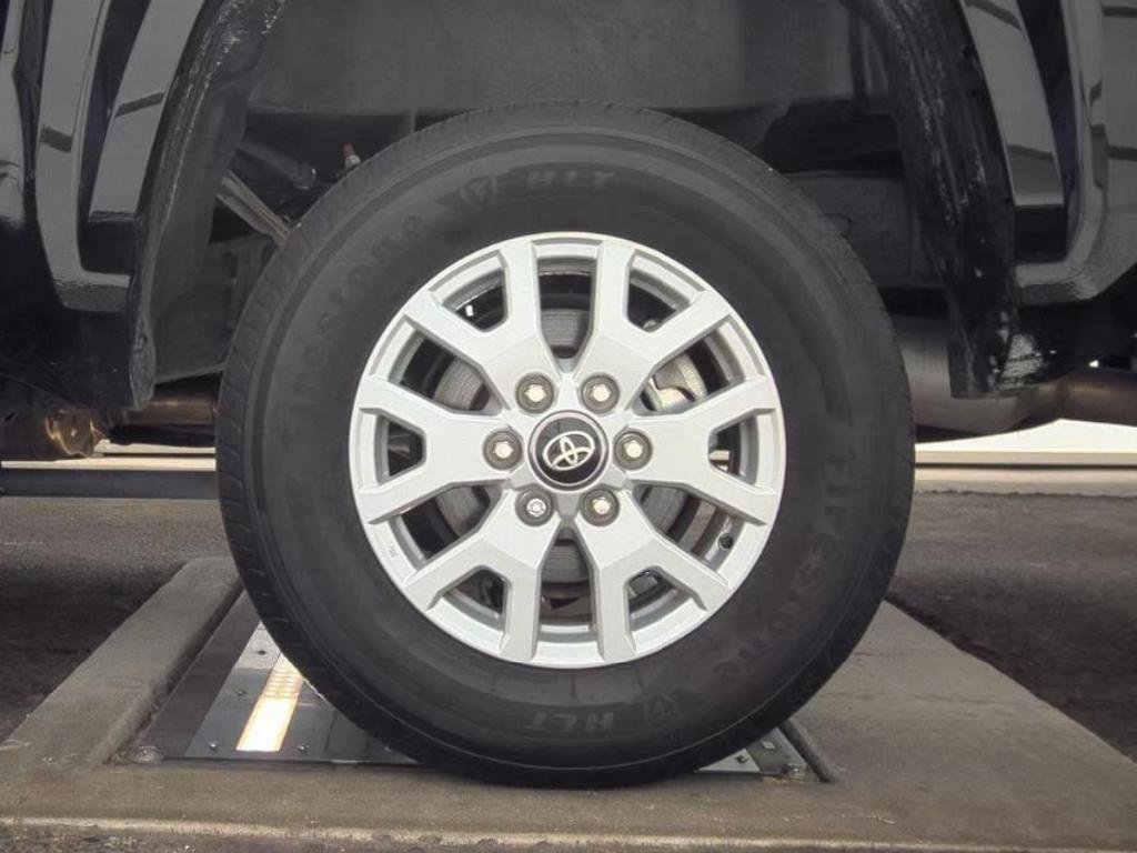 Used 2025 Toyota Tacoma SR5 image 13