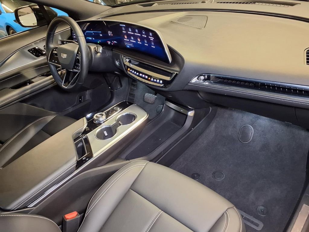 Used 2024 Cadillac Lyriq Tech RWD image 22