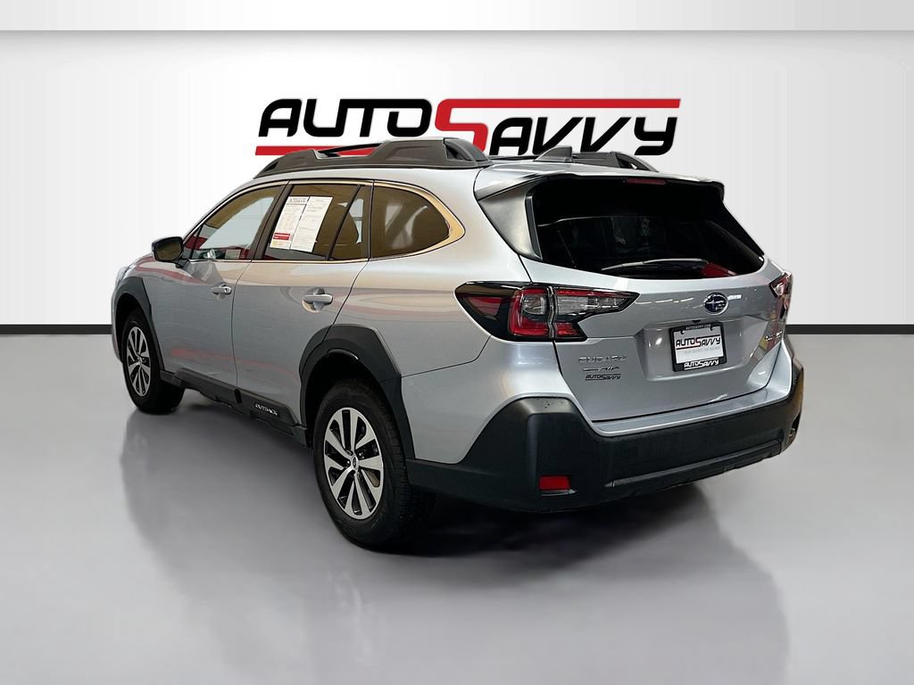 Used 2025 Subaru Outback Premium AWD/4WD image 5