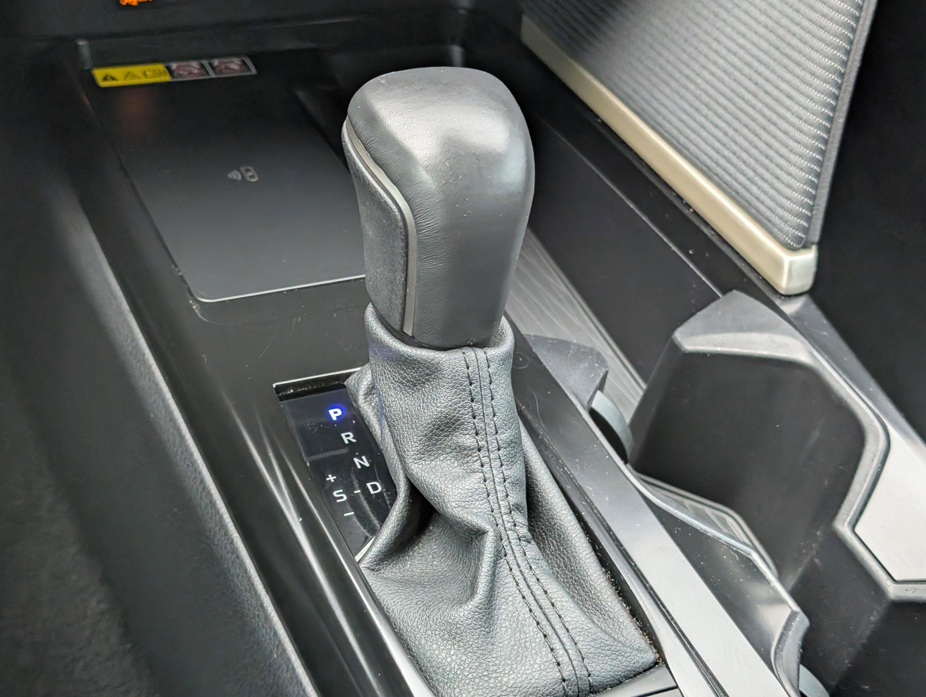 Used 2025 Toyota Camry SE image 18