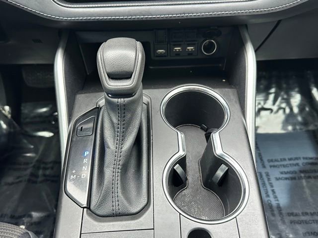 Used 2021 Toyota Highlander L image 32