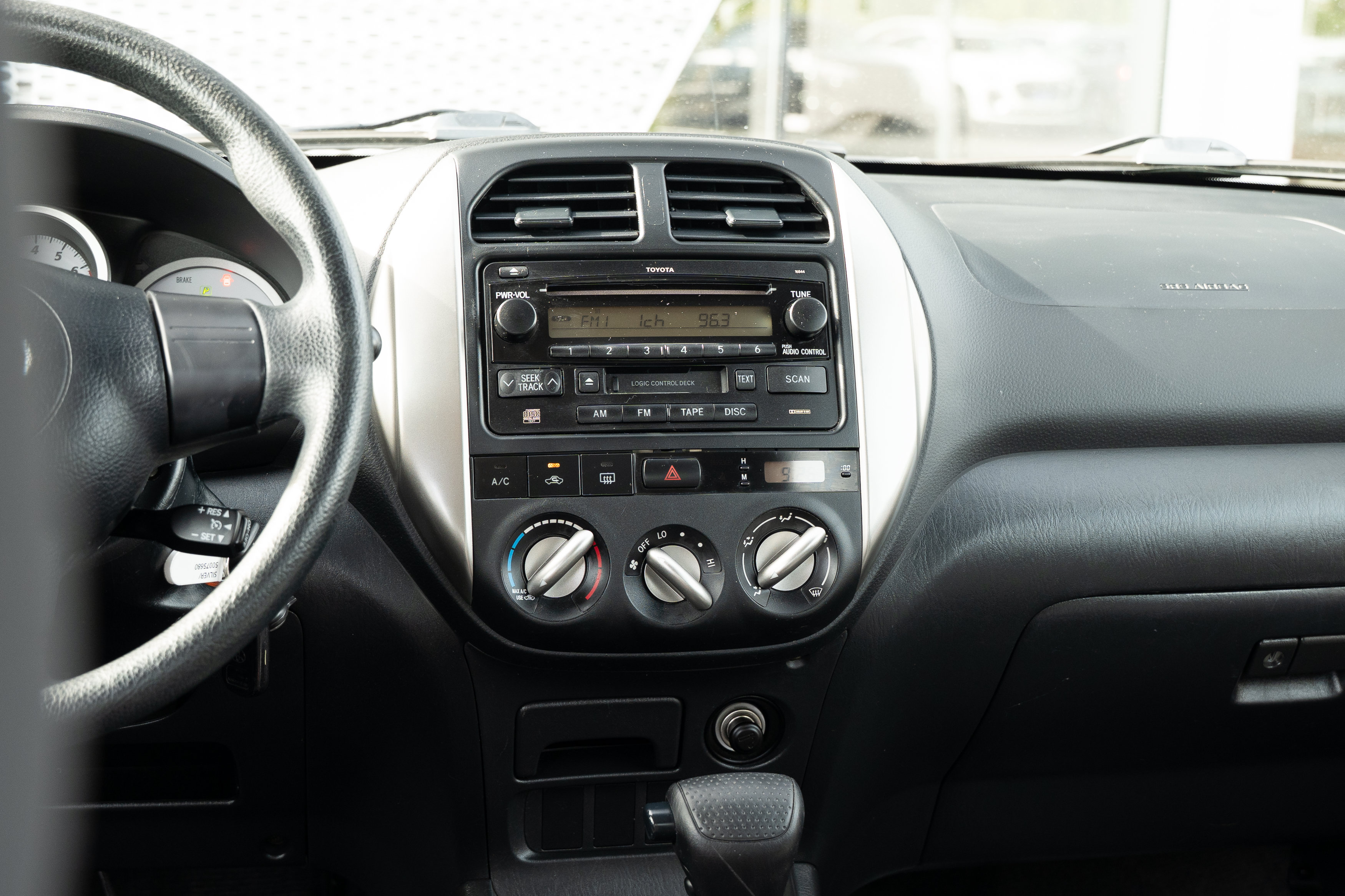Used 2005 Toyota RAV4 2WD image 10