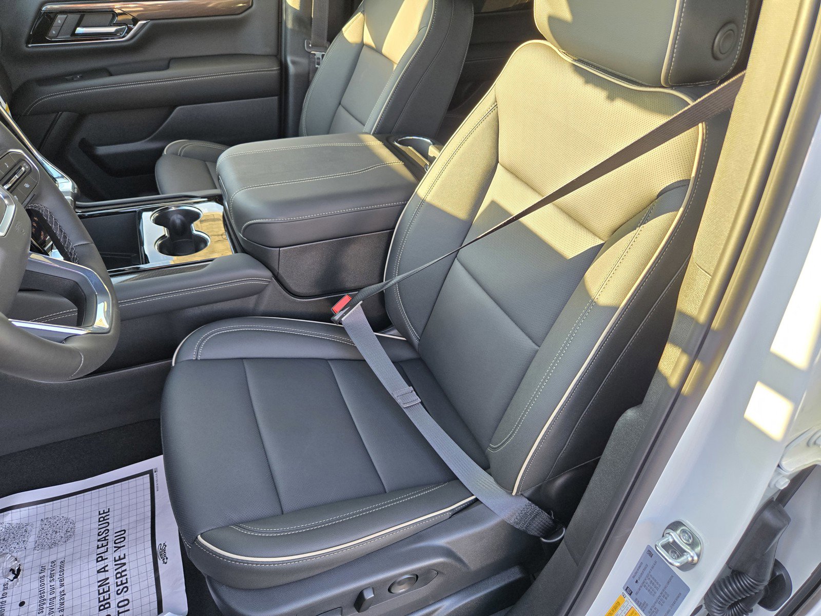 New 2026 GMC Yukon XL Elevation w/ Elevation Premium Package image 9