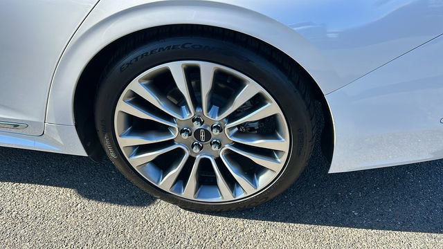 Used 2017 Lincoln Continental Reserve w/ Luxury Package FWD image 6
