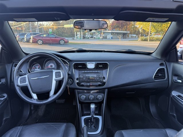 Used 2012 Chrysler 200 Touring image 33