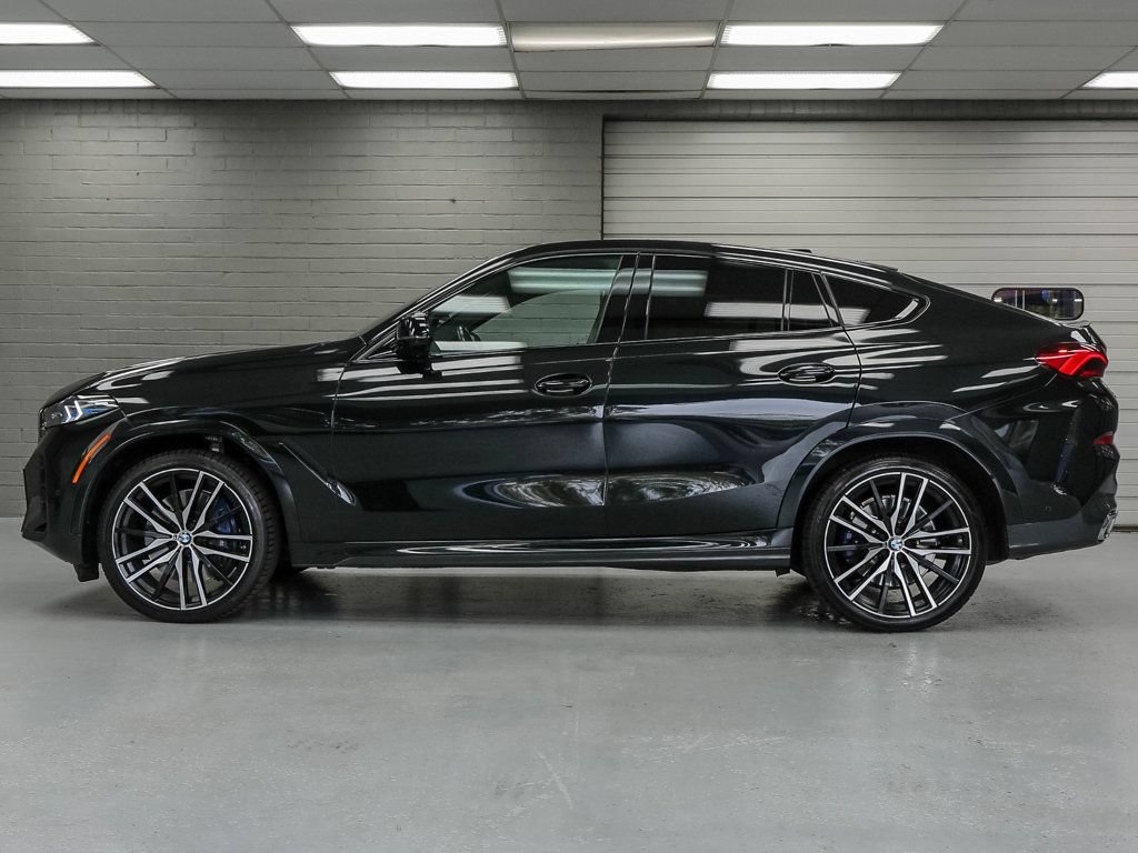 Used 2024 BMW X6 M60i AWD/4WD image 4