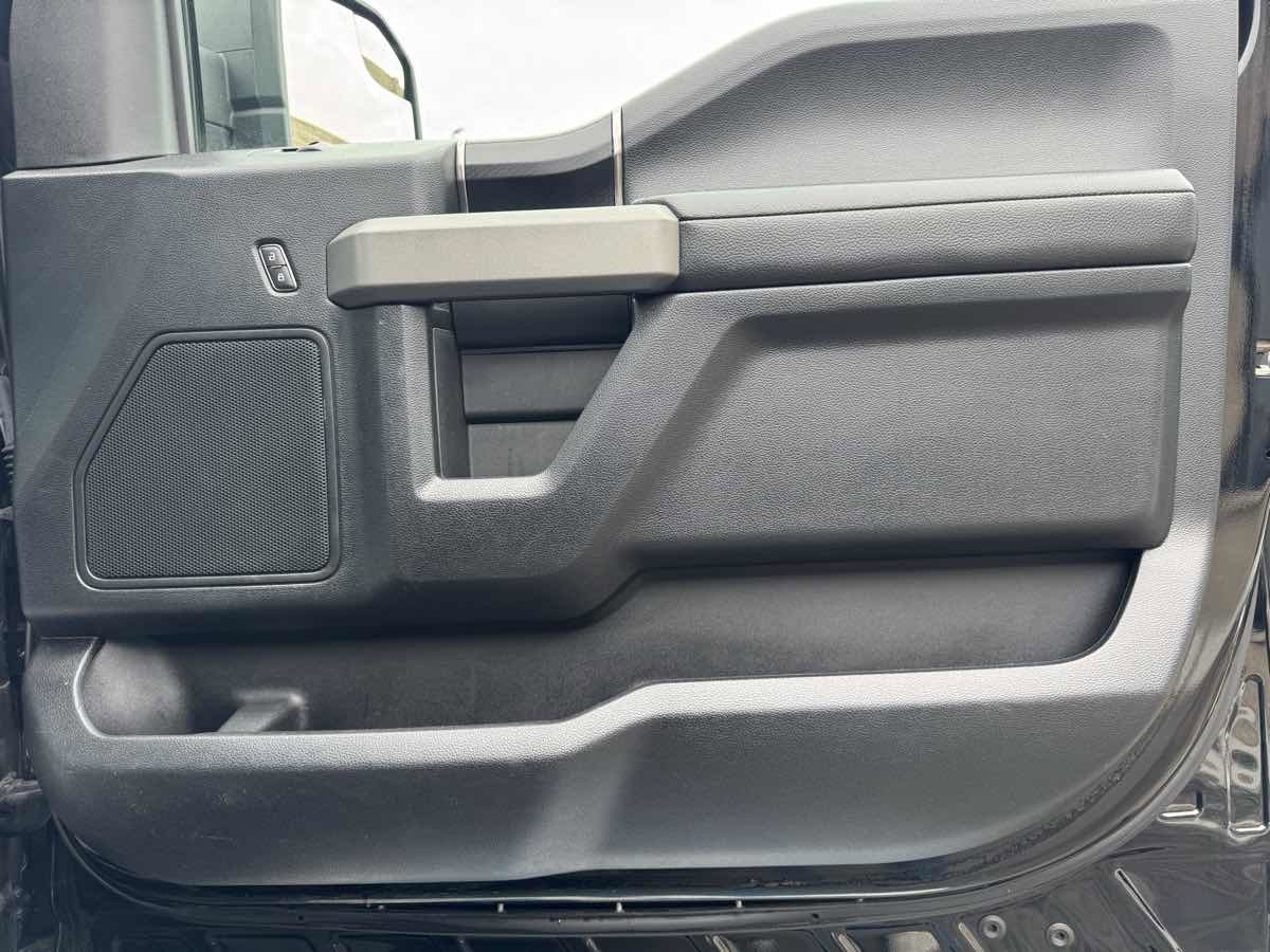 Used 2018 Ford F150 Raptor image 30