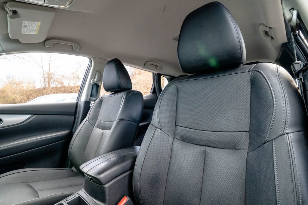 Used 2020 Nissan Rogue Sport SL image 6