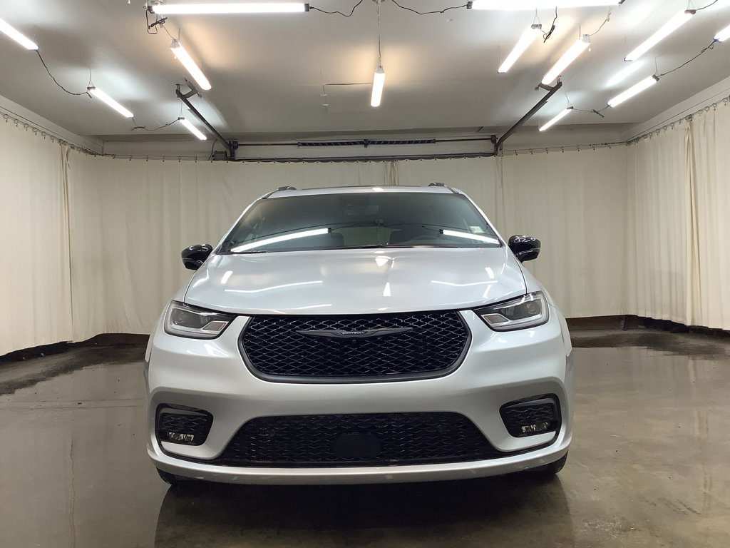 New 2026 Chrysler Pacifica Select w/ S Appearance Package FWD image 11