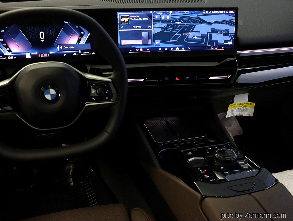 Used 2026 BMW 530i xDrive w/ Premium Package image 16