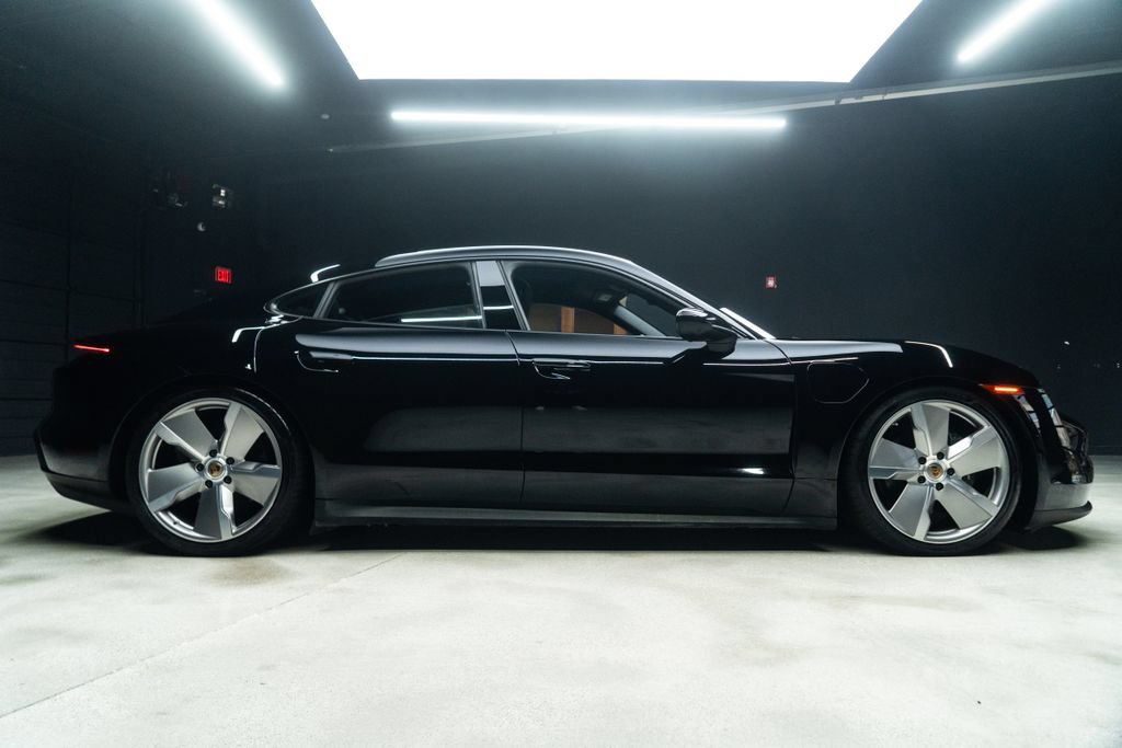 Used 2024 Porsche Taycan w/ Premium Package RWD image 9