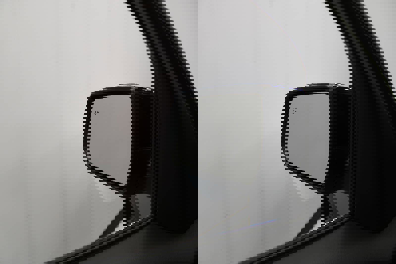 Used 2023 GMC Acadia SLE w/ Driver Convenience Package image 13