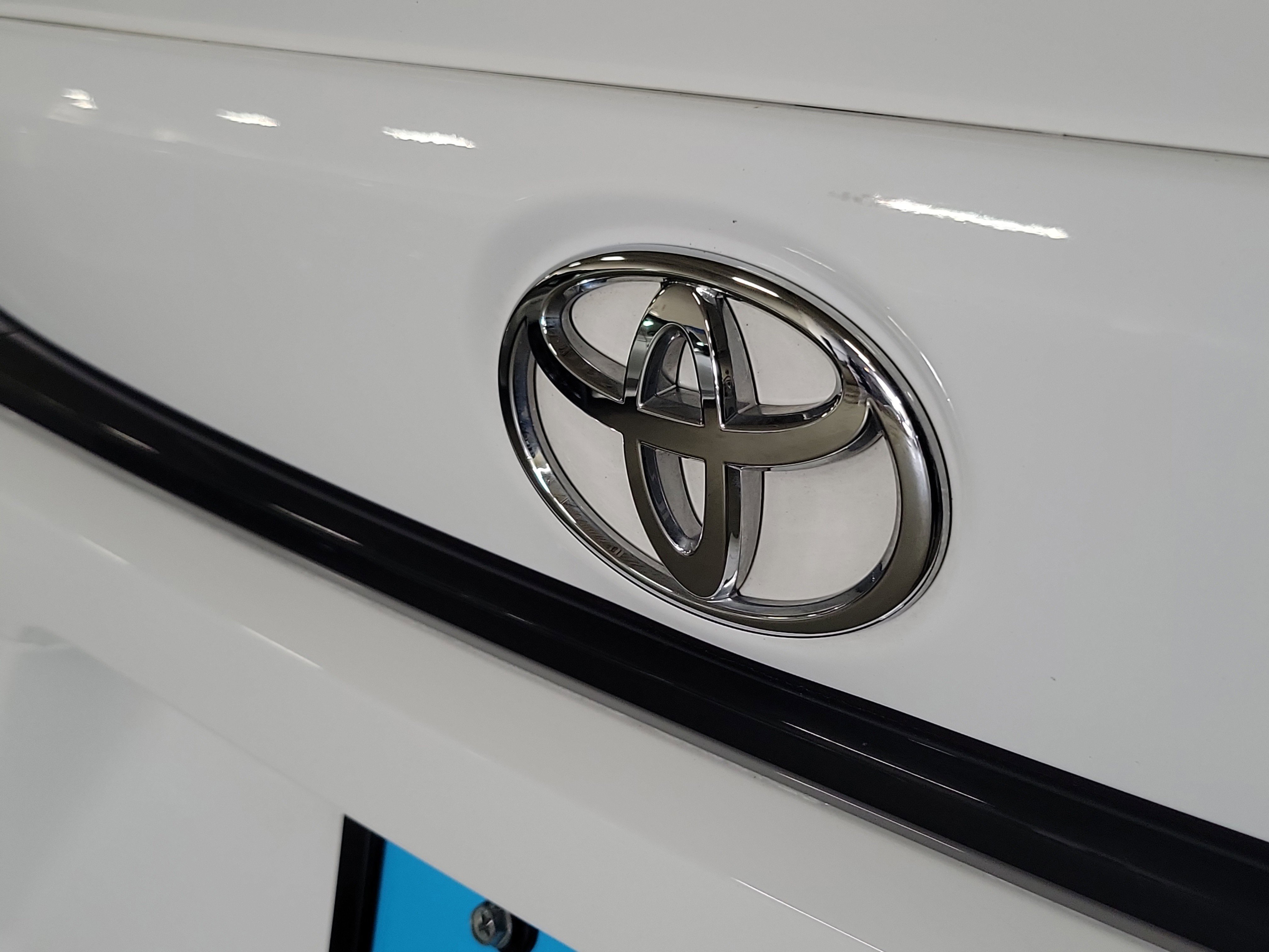 Used 2021 Toyota Corolla SE w/ Carpet Mat Package (TMS) image 7