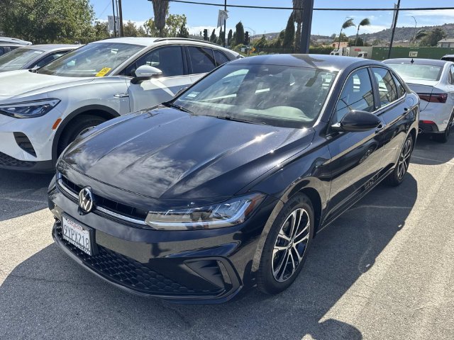 Used 2026 Volkswagen Jetta Sport FWD image 3