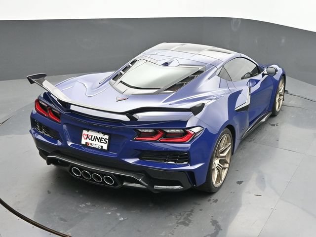 Used 2025 Chevrolet Corvette Z06 w/ Z07 Performance Package RWD image 27