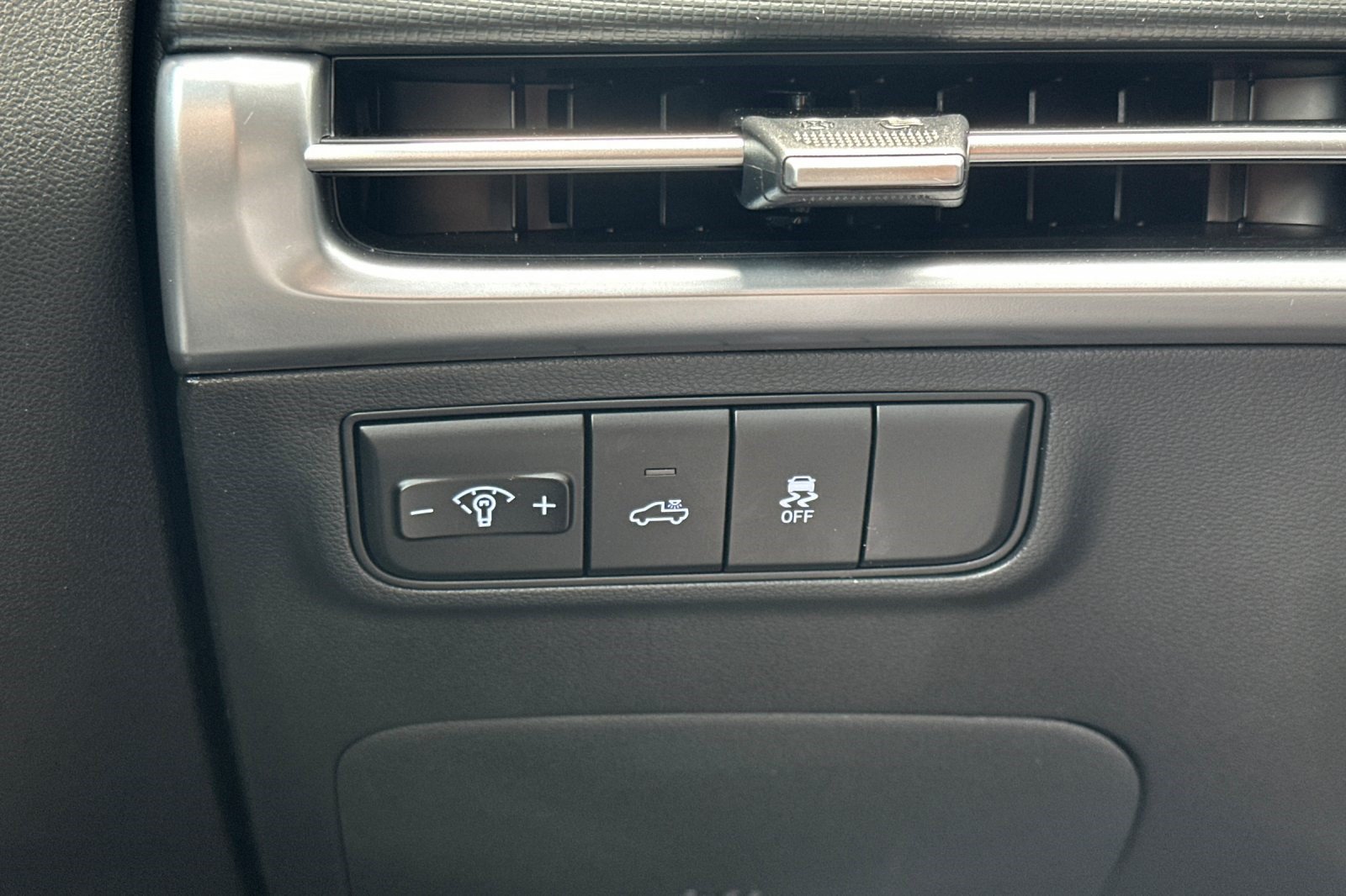 Used 2026 Hyundai Santa Cruz SEL FWD image 33