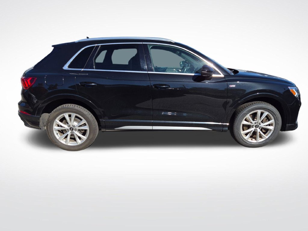 Used 2022 Audi Q3 2.0T Premium Plus AWD/4WD image 2
