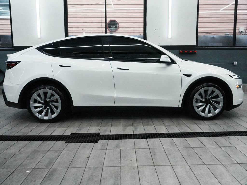 Used 2026 Tesla Model Y Long Range AWD/4WD image 5