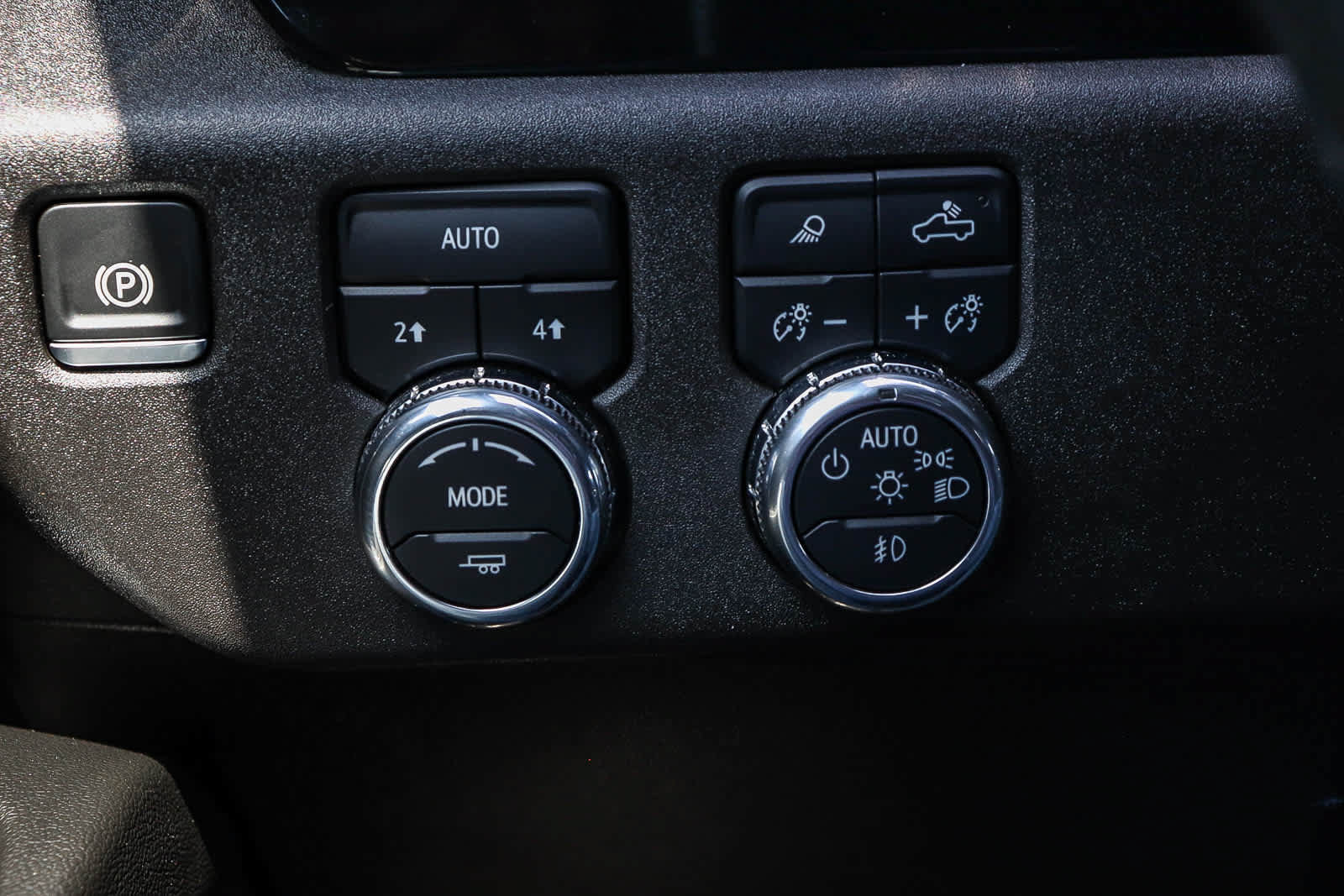 Used 2024 GMC Sierra 1500 SLT AWD/4WD image 34