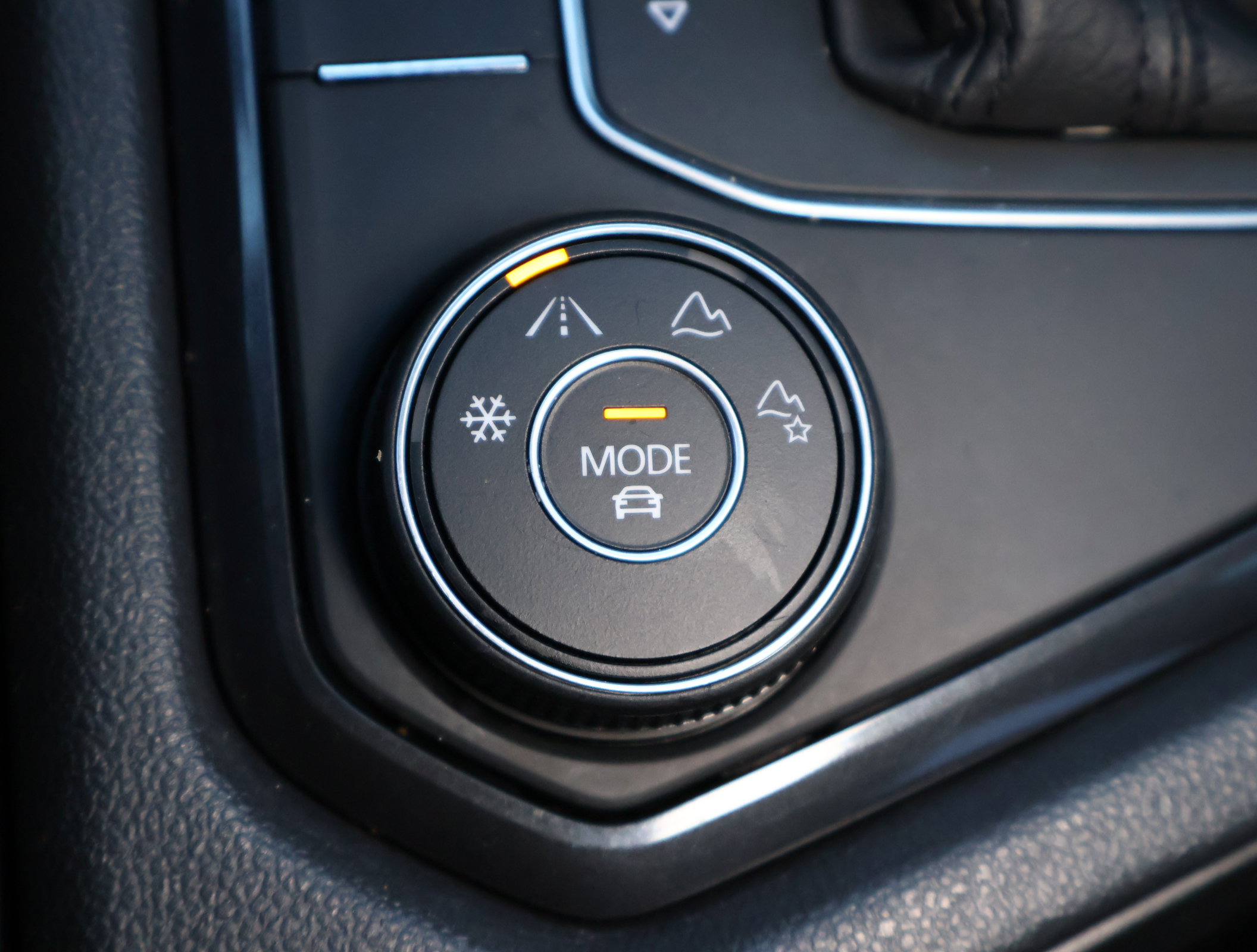 Used 2021 Volkswagen Tiguan S image 16