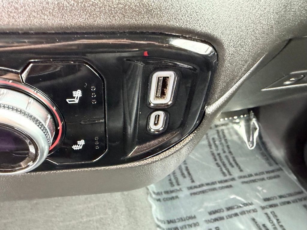 Used 2024 GMC Sierra 1500 SLT image 25