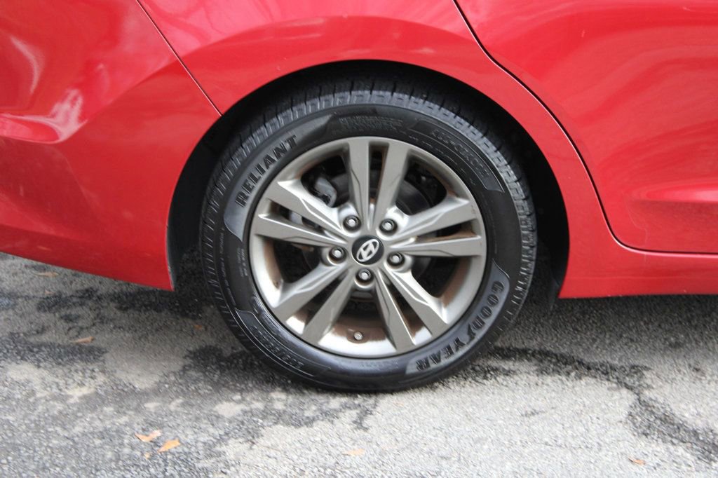 Used 2018 Hyundai Elantra SEL image 32